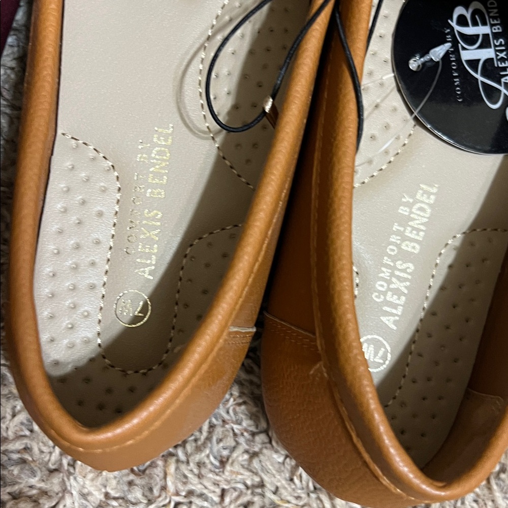 Alexis Bendel Women's Camel Brown and Burgundy Comfort Loafers 7 Wide - Picture 7 of 8